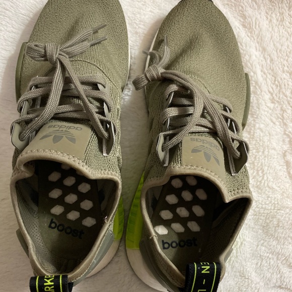 Adidas Originals NMD_R1 - Picture 4 of 6